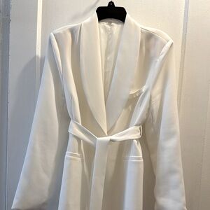 Elegant White Blazer for women